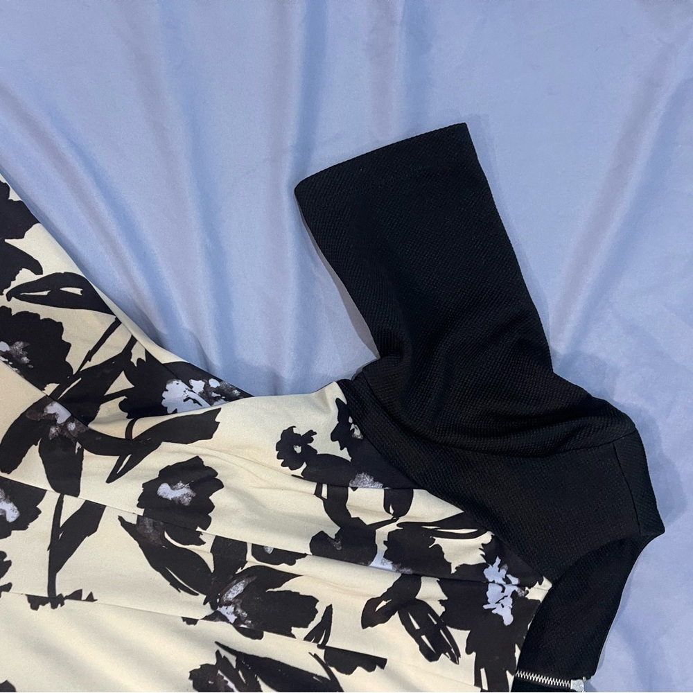 Julian Taylor Black and Cream Floral Midi Dress - Picture 4 of 16